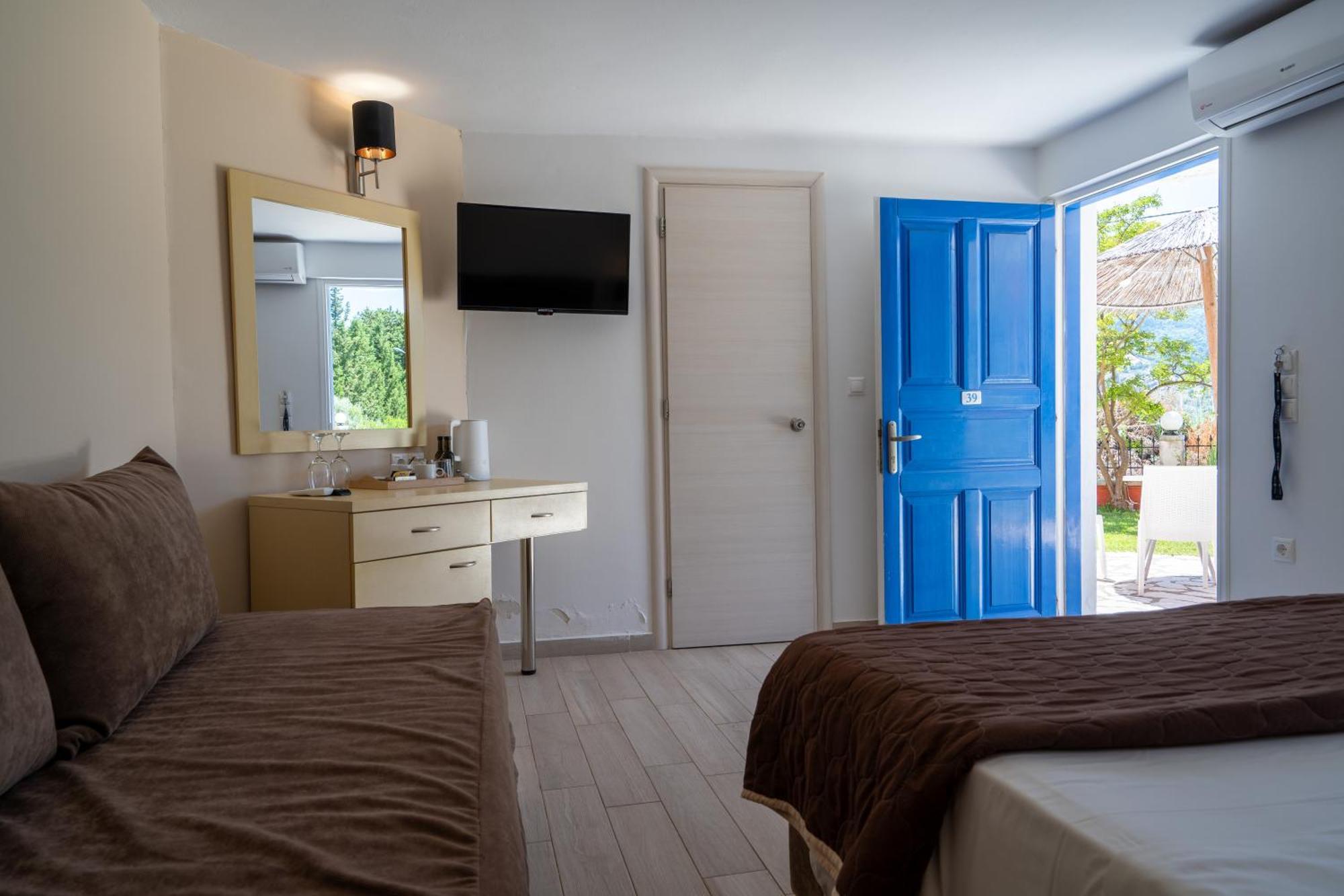 Vliho Bay Boutique Hotel Yénion Habitación foto